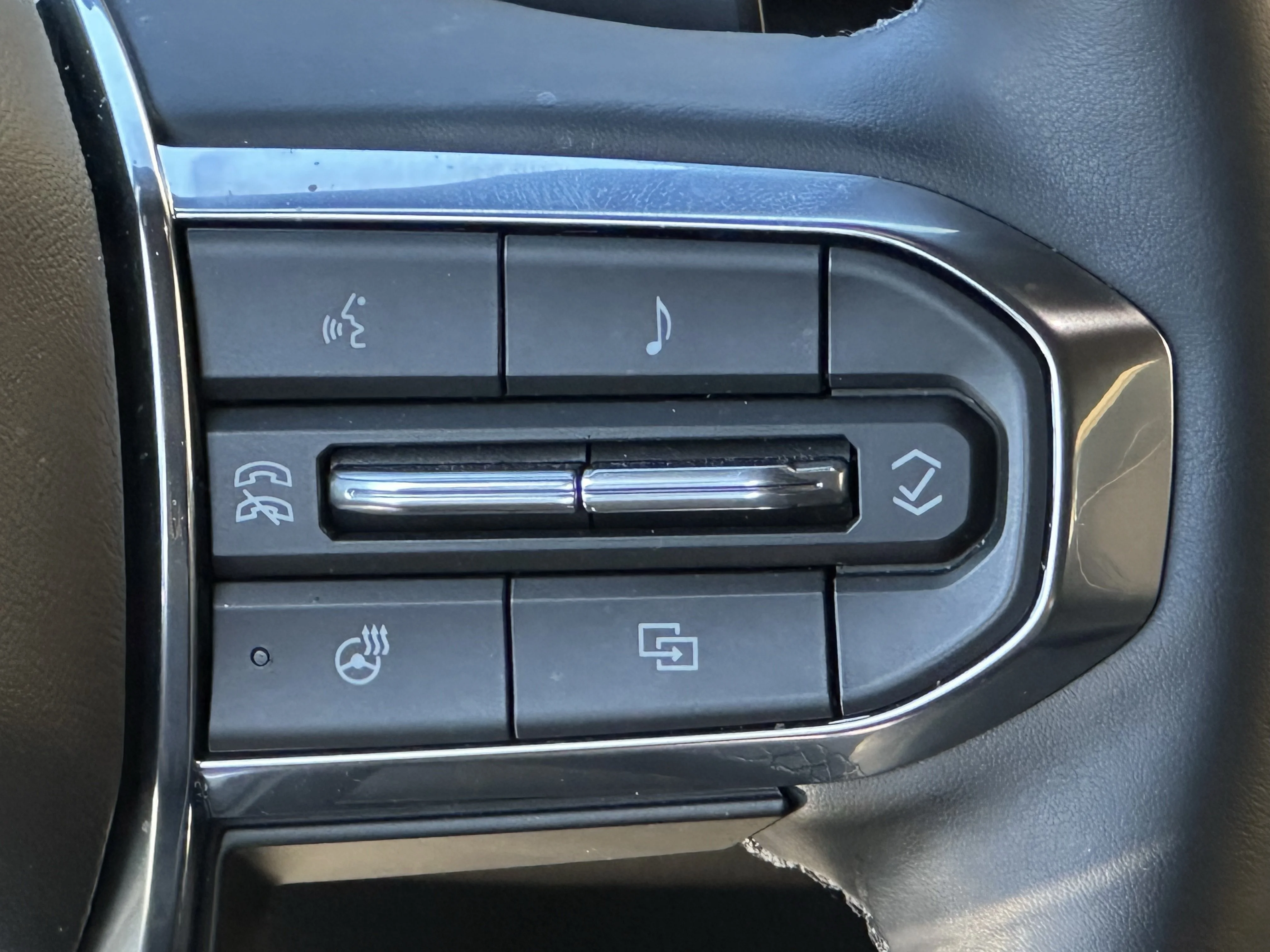 New 2026 Onyx Black GMC Elevation image 13