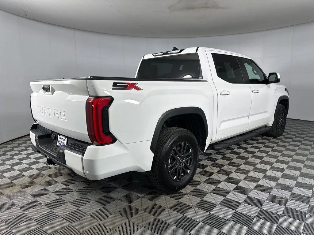 Used 2025 Ice Toyota SR5 image 9