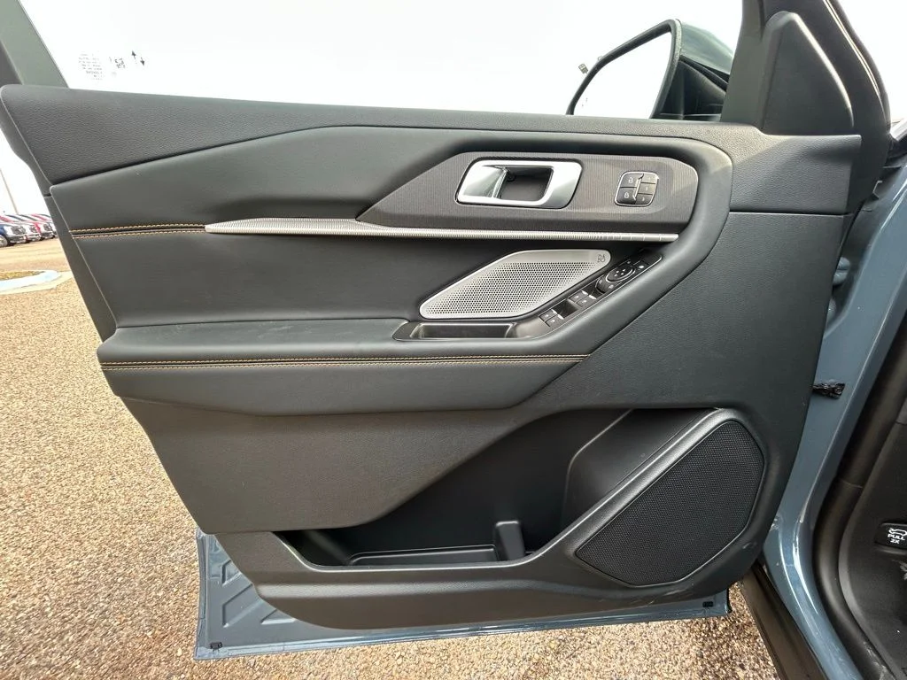 New 2026 Vapor Blue Metallic Ford Tremor® image 20