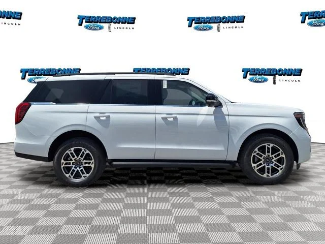 New 2026 Oxford White Ford Active image 31