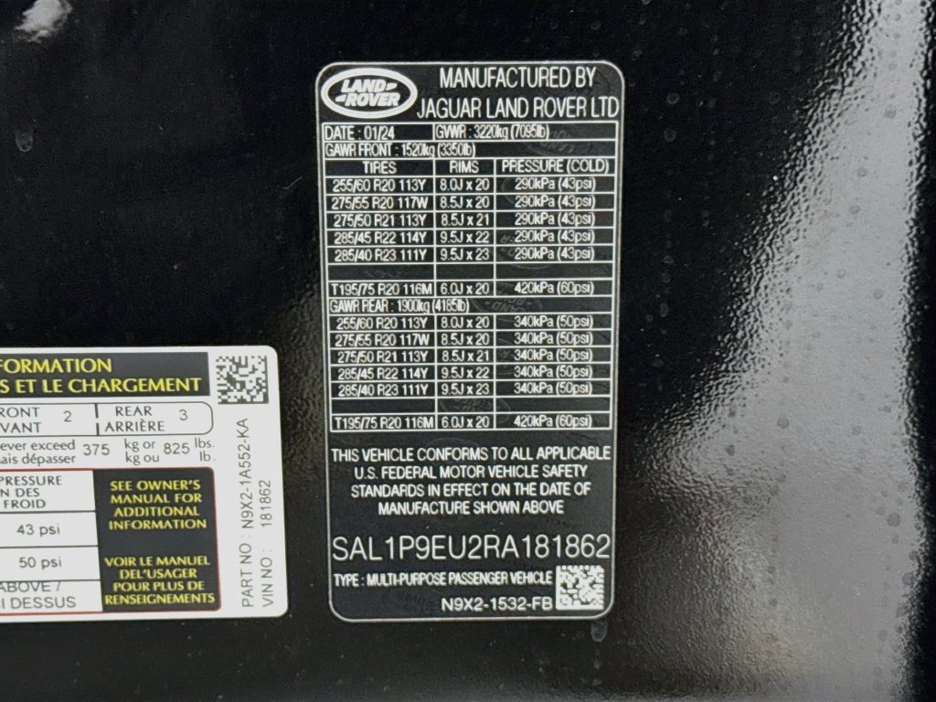 Used 2024 Black Land Rover SE image 33