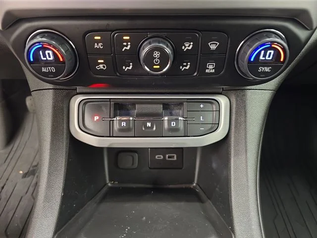 Used 2023 Summit White GMC SLE image 25