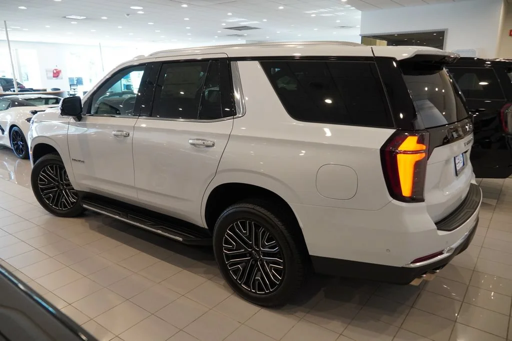 New 2026 Polar White Tricoat Chevrolet High Country image 4