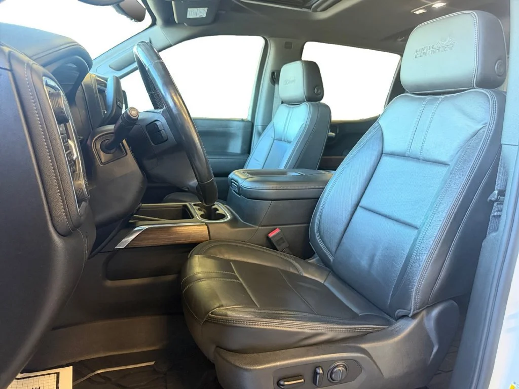 Used 2020 White Chevrolet High Country image 26
