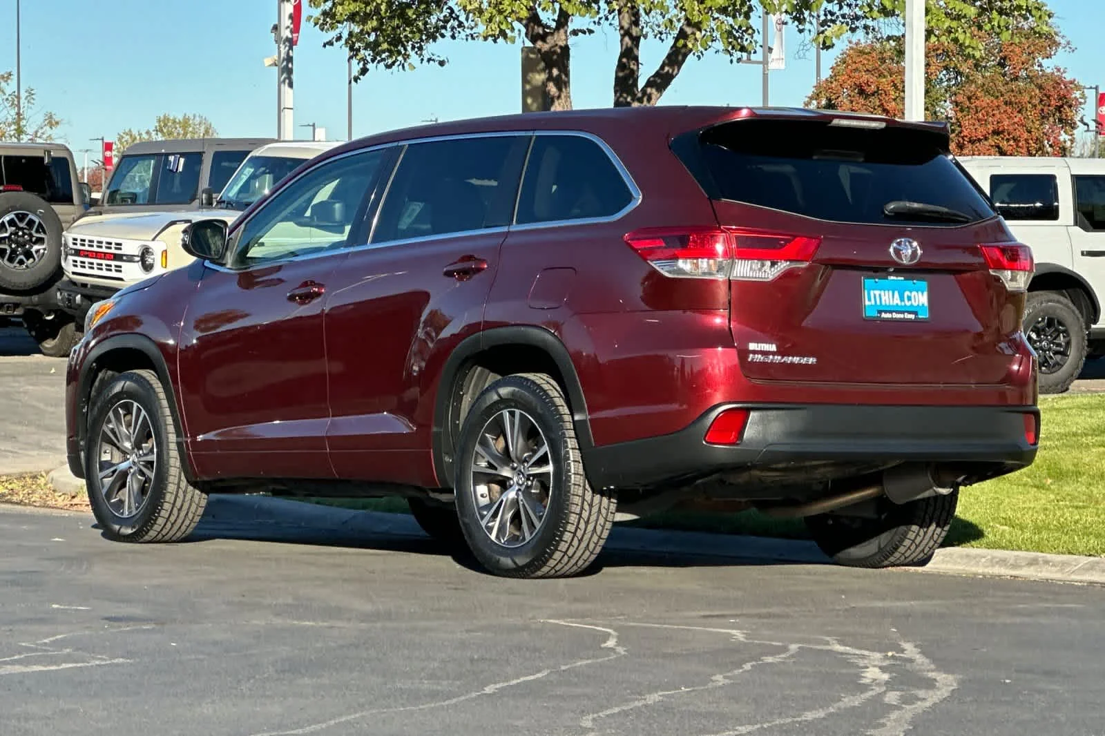 Used 2017 Ooh La La Rouge Mica Toyota LE image 6