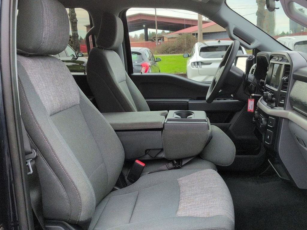 Used 2023 Blue Metallic Ford XLT image 27