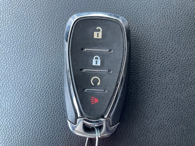 Used 2025 Yellow Chevrolet ACTIV image 30