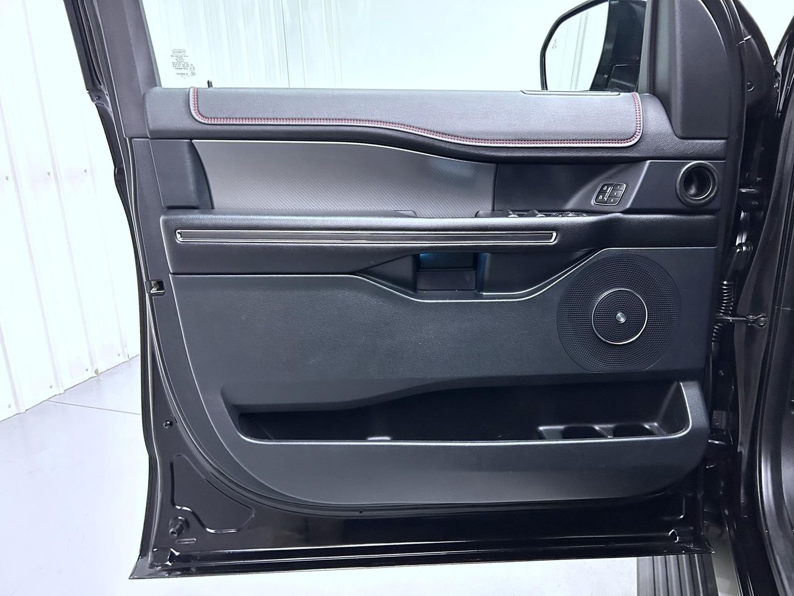 Used 2019 Black Ford Limited image 9