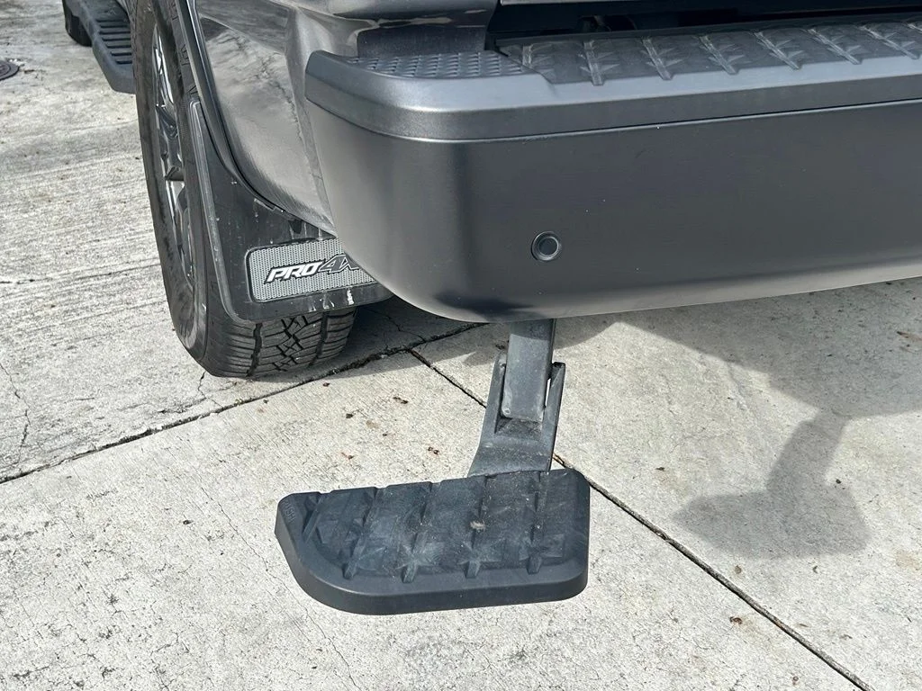 Used 2024 Gray Nissan PRO-4X image 36