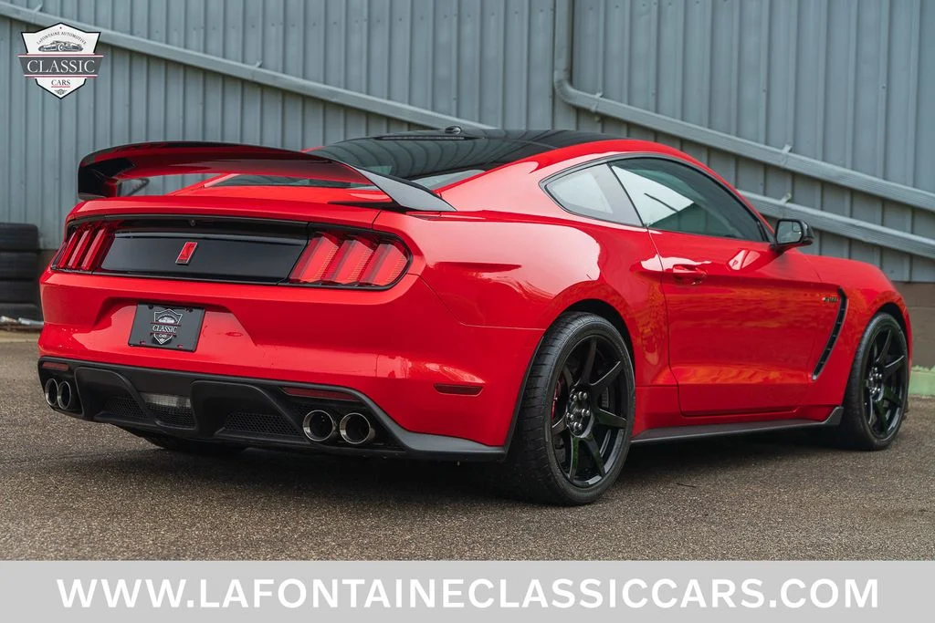Used 2017 Red Ford Shelby GT350R image 30