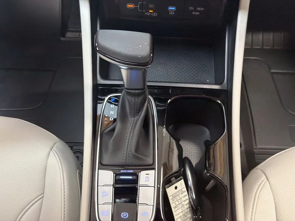 New 2026 Shimmering Silver Hyundai SEL Plus image 17