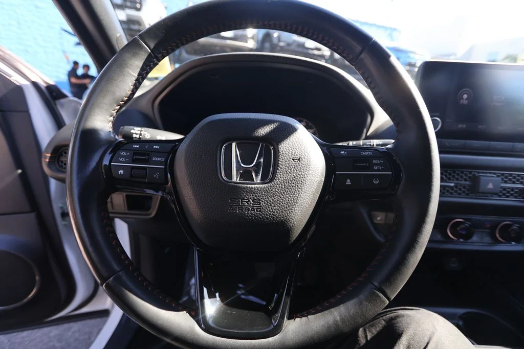 Used 2023 Platinum White Pearl Honda Sport image 21