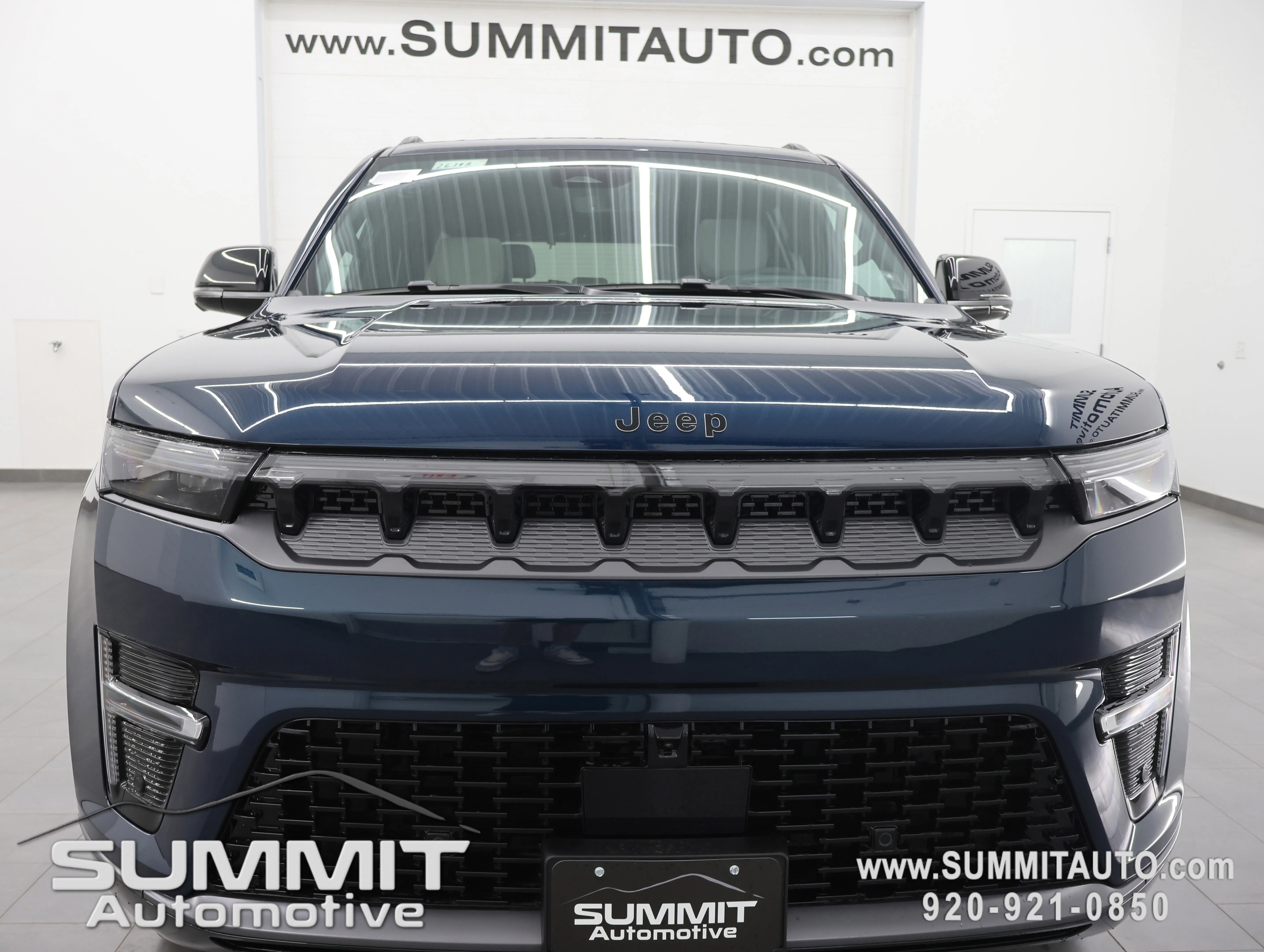 New 2026 Fathom Blue Pearl-Coat Exterior Paint (Late Availability) Jeep Limited Reserve image 25