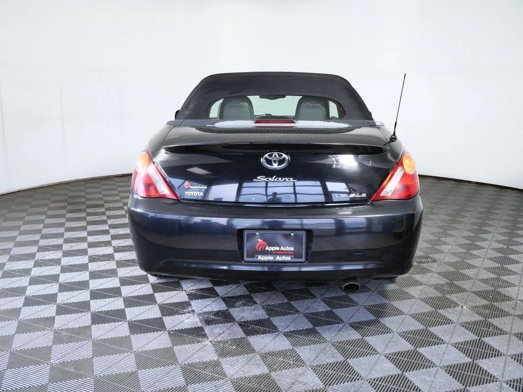 Used 2004 Black Toyota SLE image 7