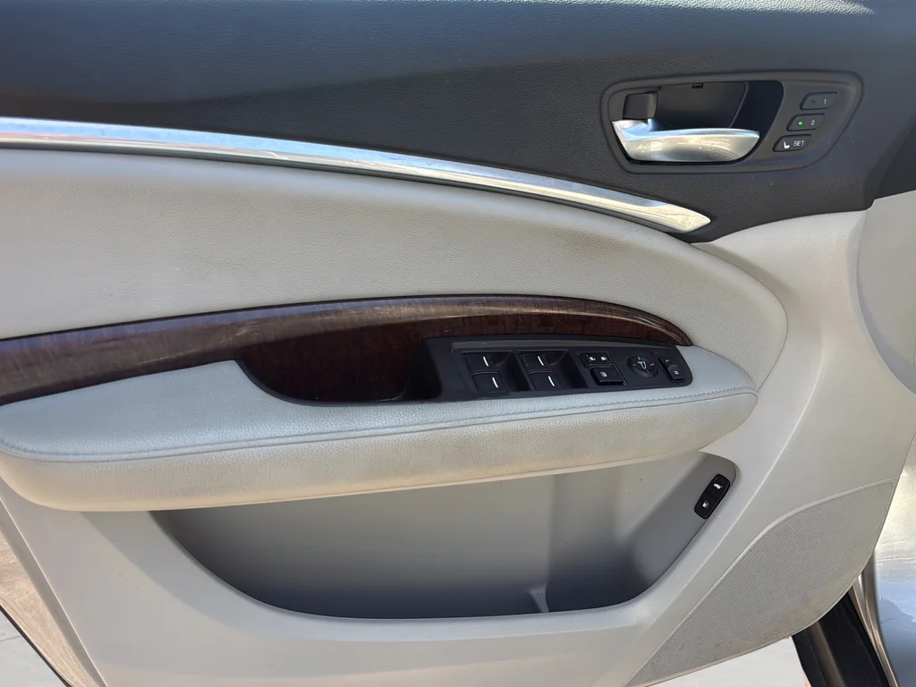 Used 2020 Silver Acura 3.5L image 34