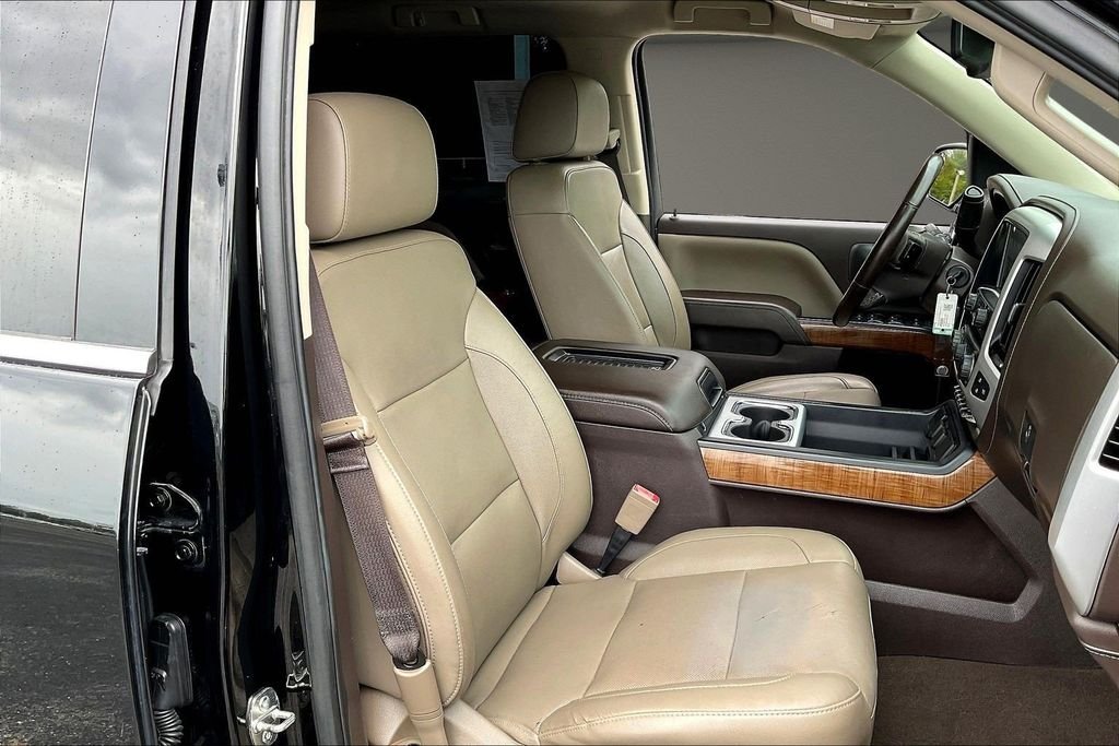Used 2018 Black GMC SLT image 31