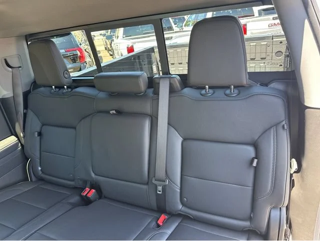 2026 GMC Sierra 1500 SLT - Photo 18