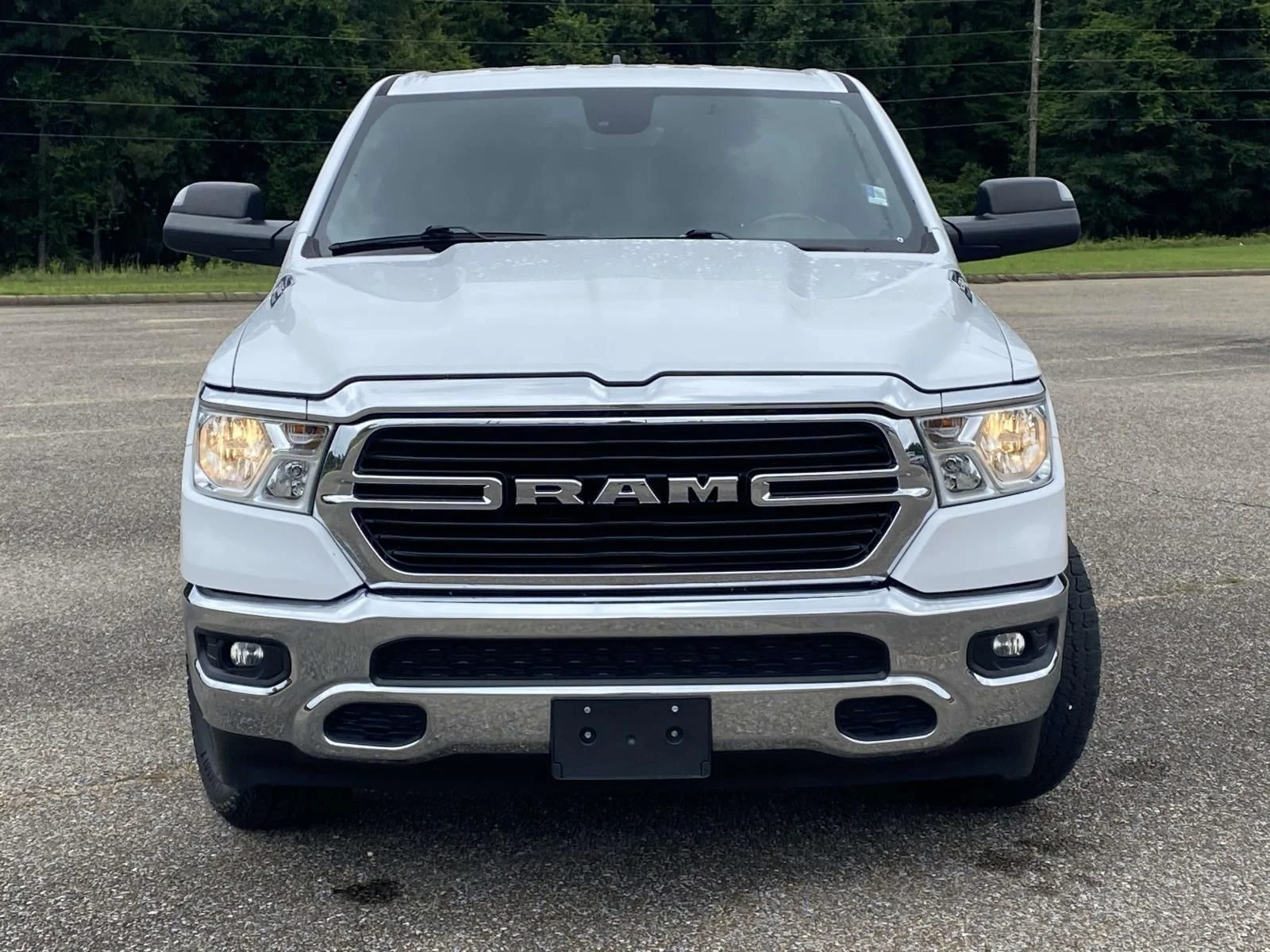 Used 2021 White Ram Big Horn/Lone Star image 2
