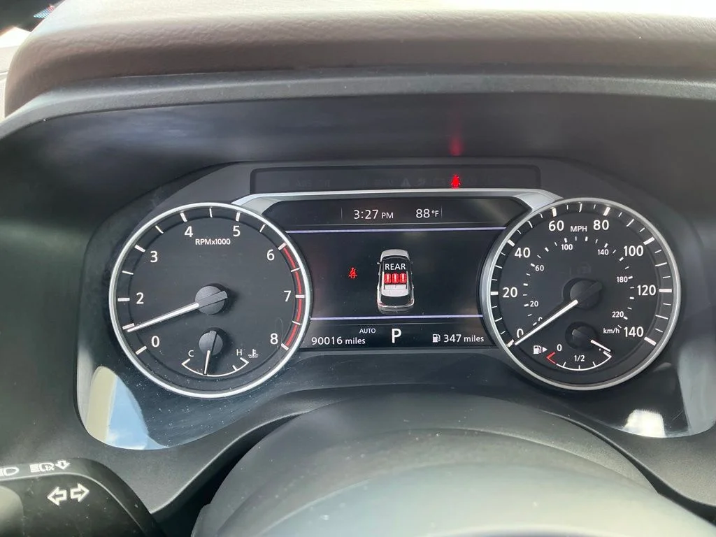 Used 2023 Gray Nissan S image 24