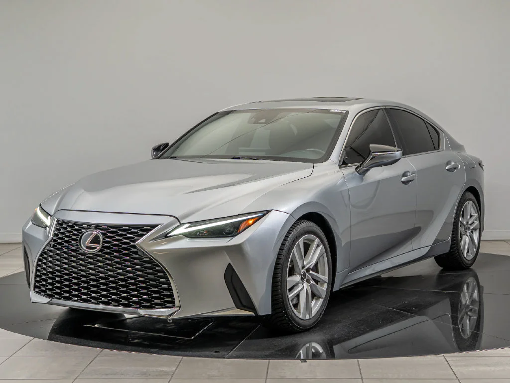 2021 Lexus IS