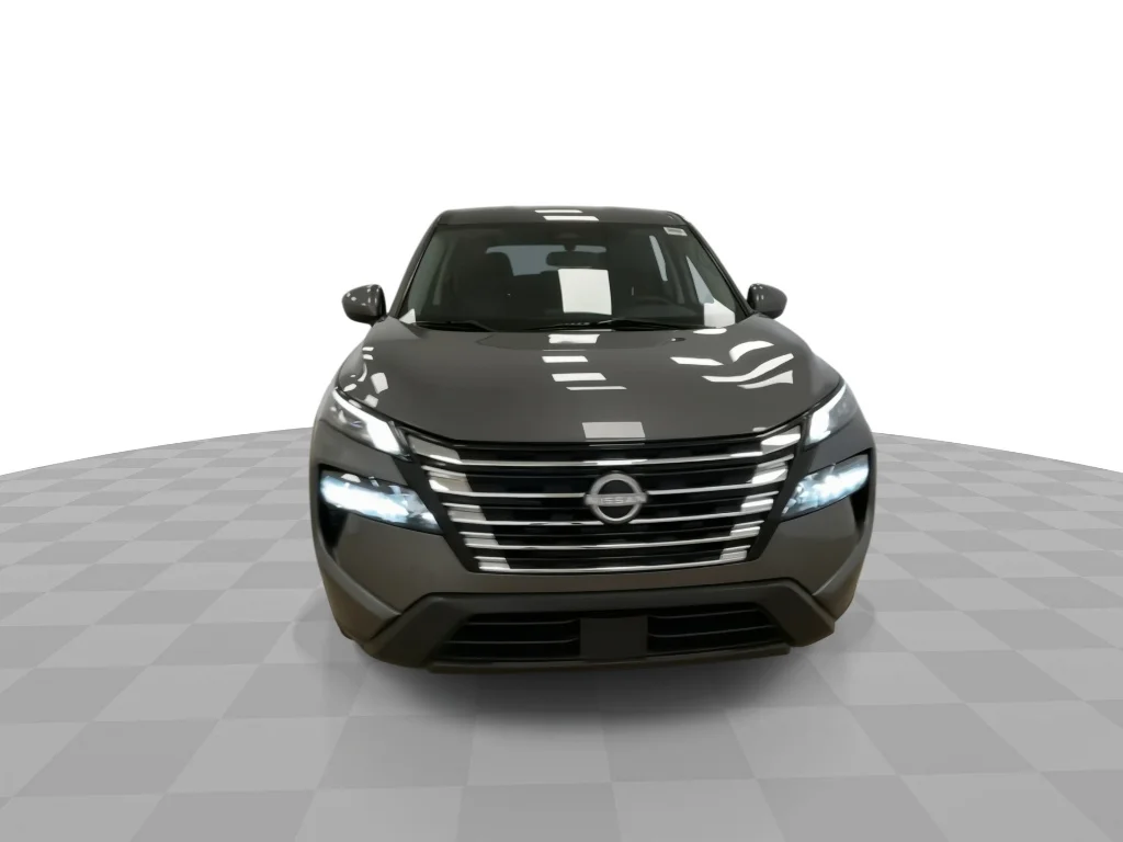 Used 2024 Gun Metallic Nissan SV image 4