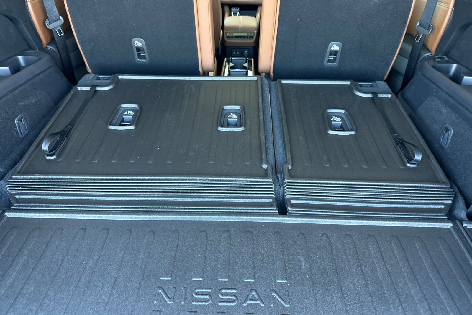 New 2026 Boulder Gray Pearl/Super Black Nissan Platinum image 16
