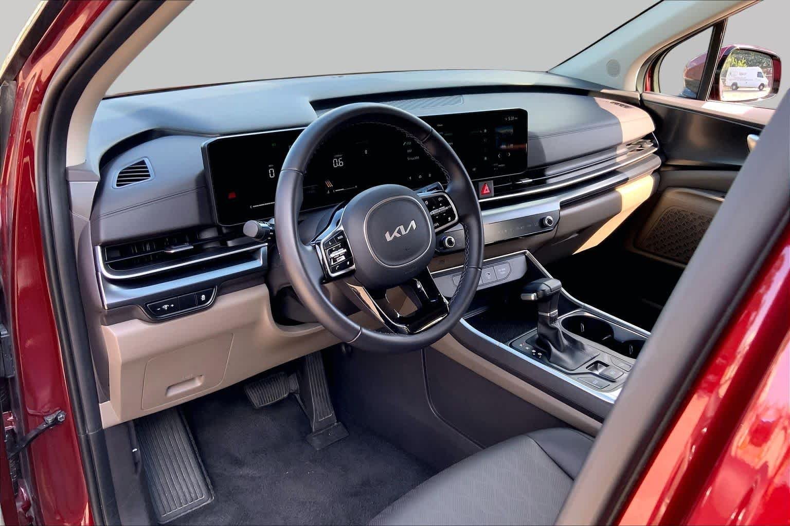 Used 2026 Flare Red Kia LXS image 18