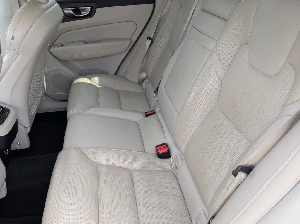 Used 2018 Green Volvo T6 Inscription image 12