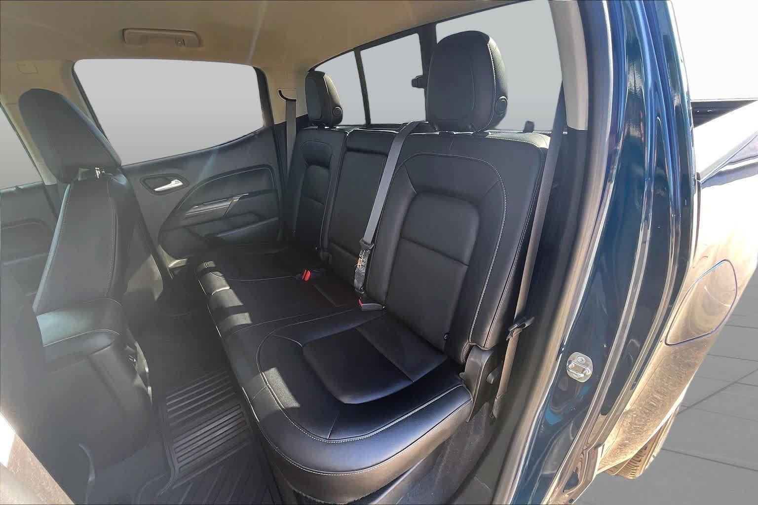 Used 2020 Pacific Blue Metallic Chevrolet 2WD LT image 20