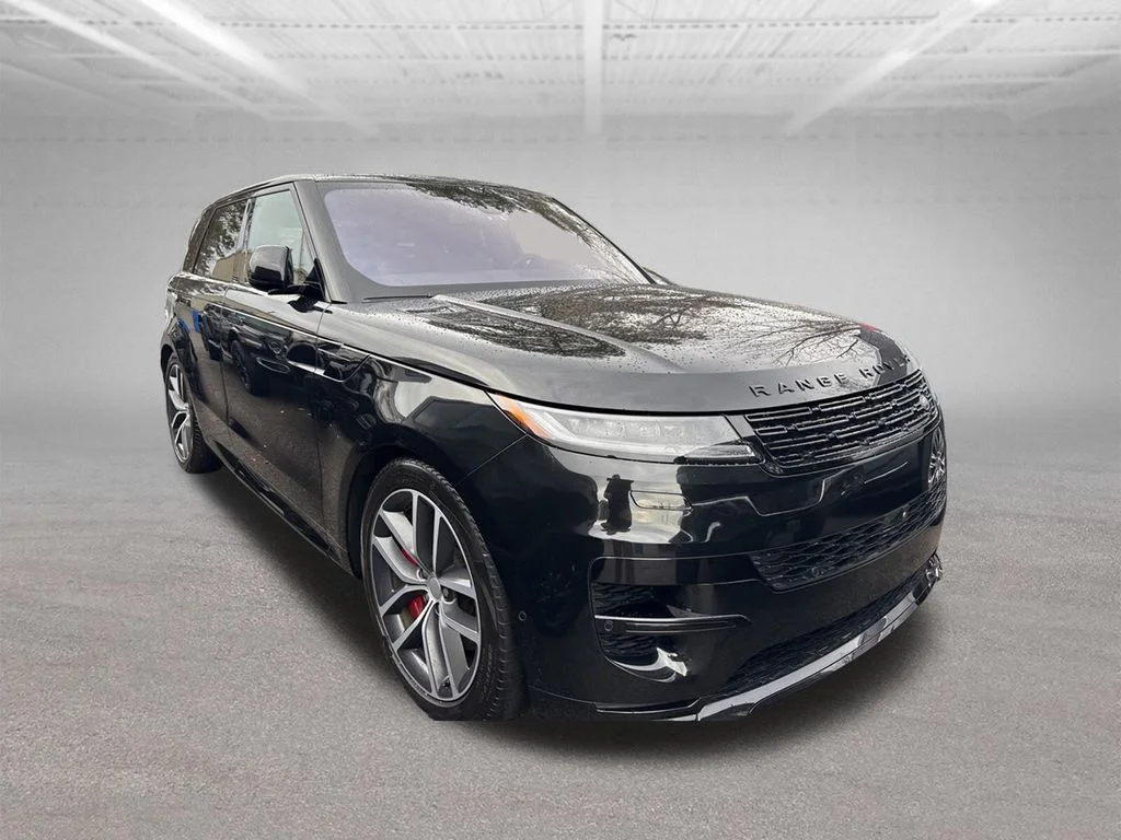 Used 2023 Black Land Rover First Edition image 7