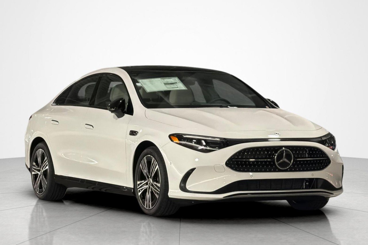 New 2027 Polar White Mercedes-Benz CLA 220 Hybrid FWD image 7