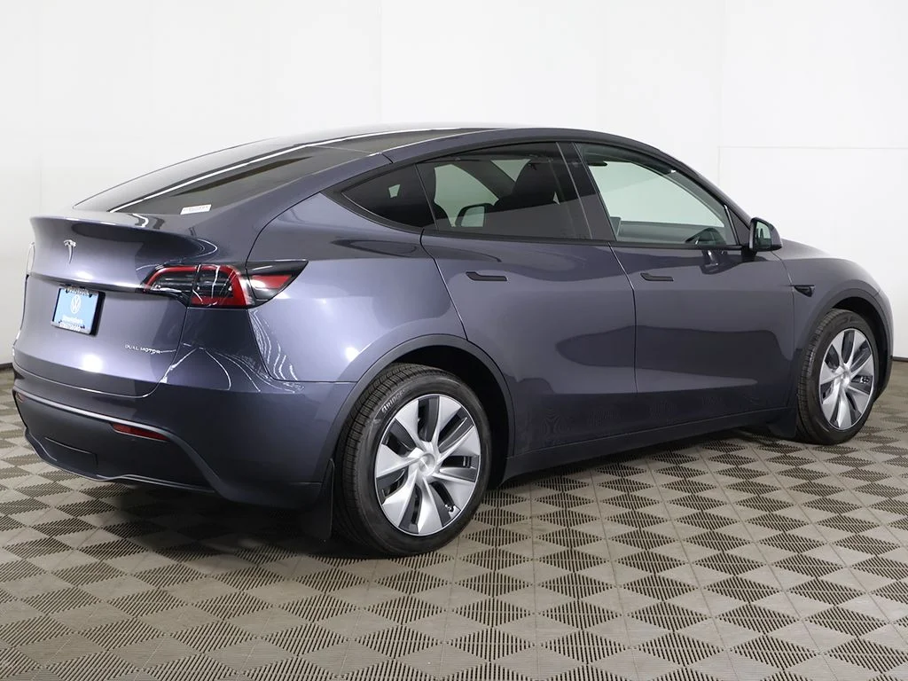 Used 2023 Deep Blue Metallic Tesla Long Range image 11