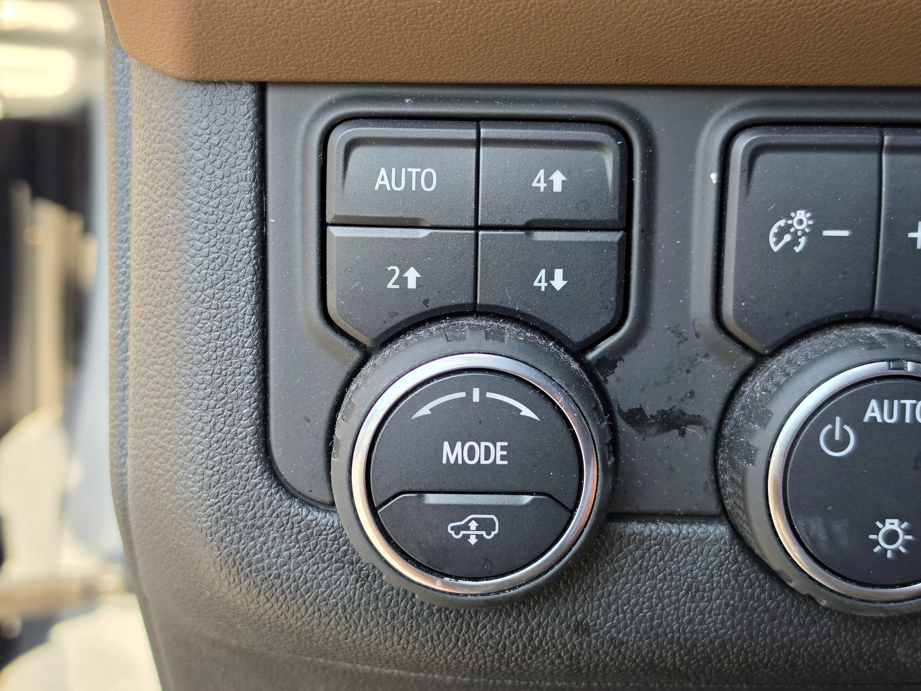 Used 2024 Sterling Gray Metallic Chevrolet High Country image 35