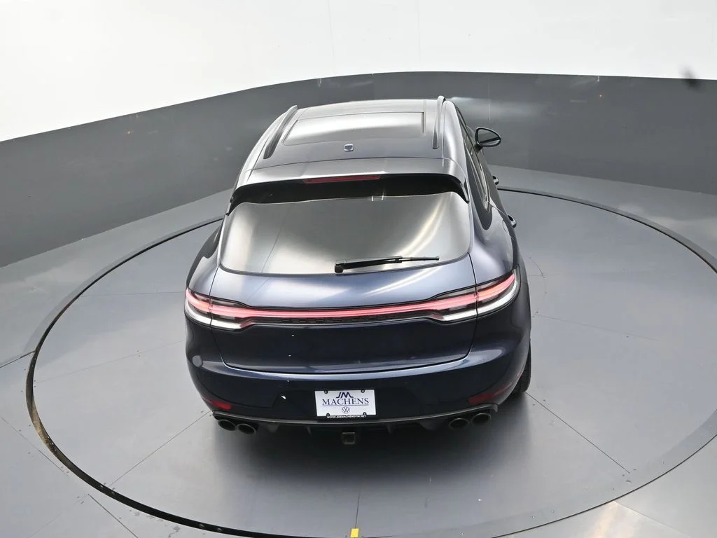 Used 2021  Porsche GTS image 18