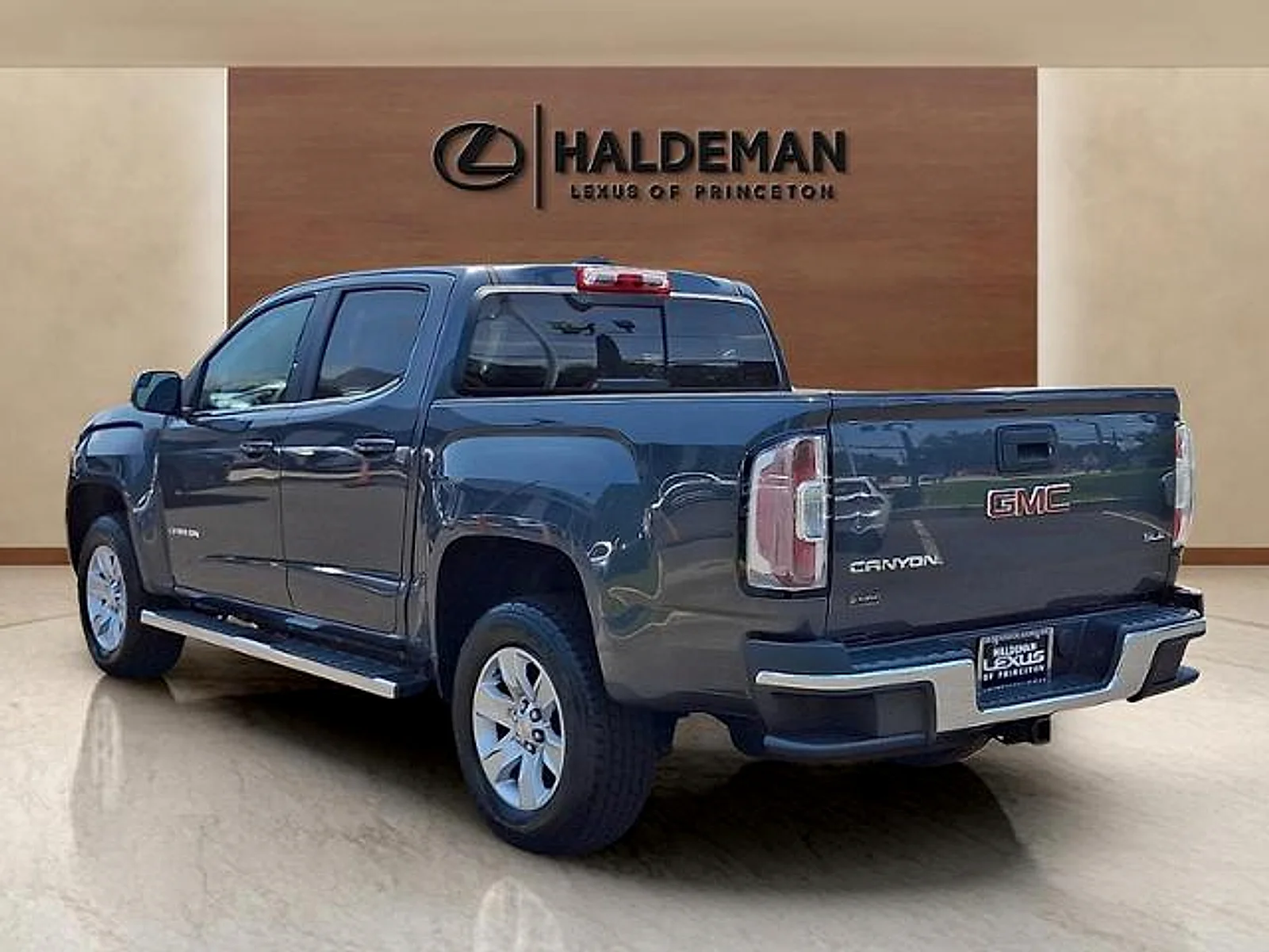 Used 2016 Cyber Gray Metallic GMC 2WD SLE image 4