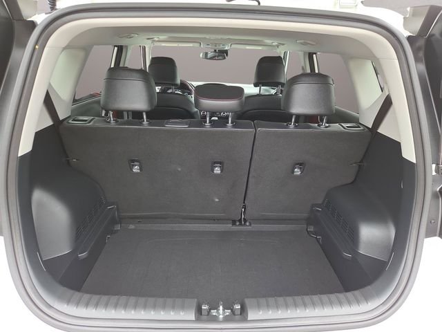 Used 2023 Snow White Pearl Kia GT-Line image 32