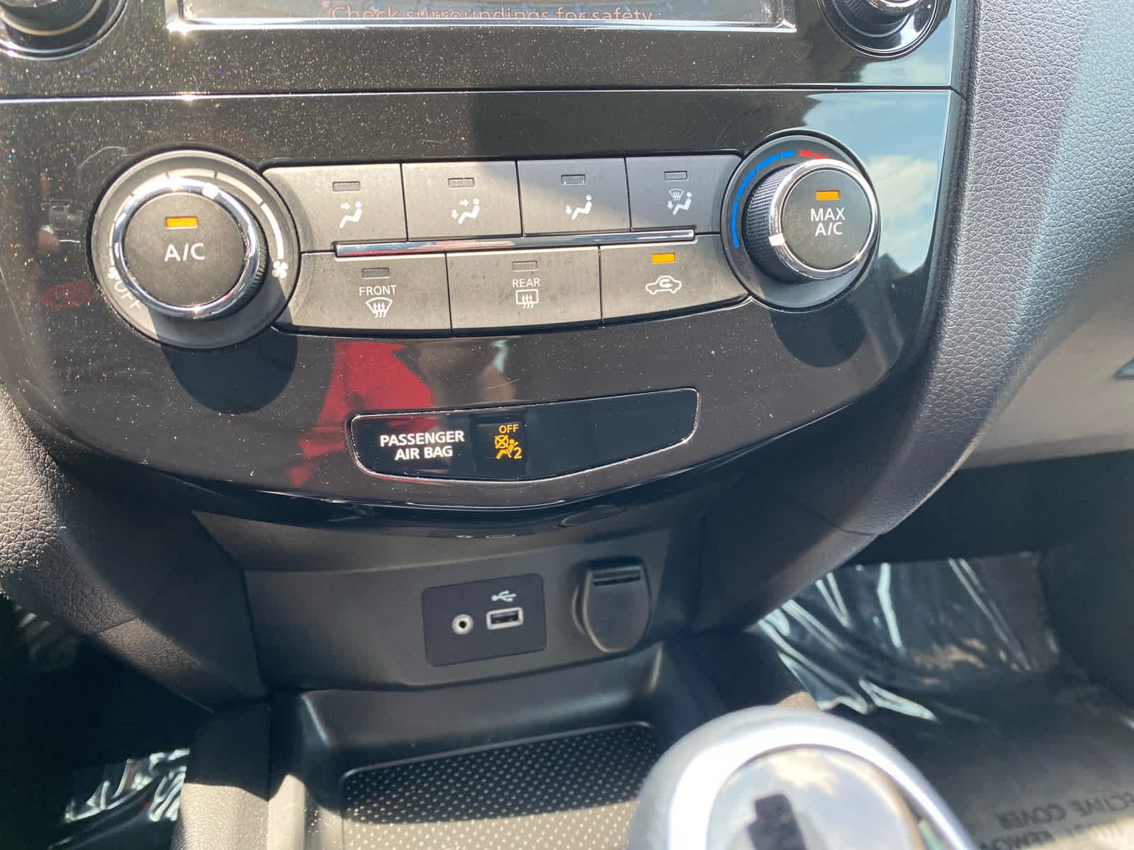 Used 2020 Black Nissan S image 16