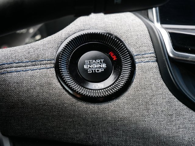 Used 2024 White Jeep Latitude image 22