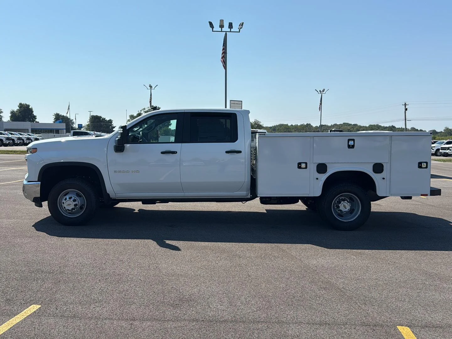 New 2026 Summit White Chevrolet Work Truck image 8