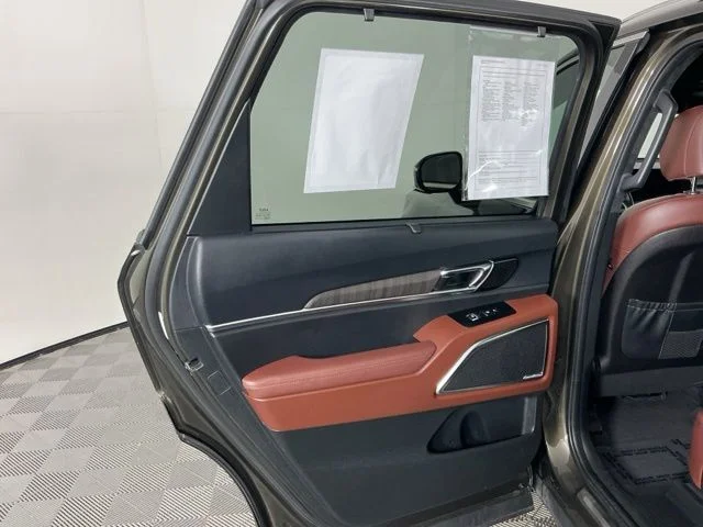 Used 2024 Green Kia SX-Prestige image 28