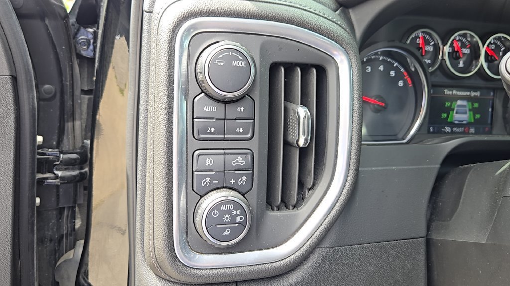Used 2020 BLACK Chevrolet LTZ image 12