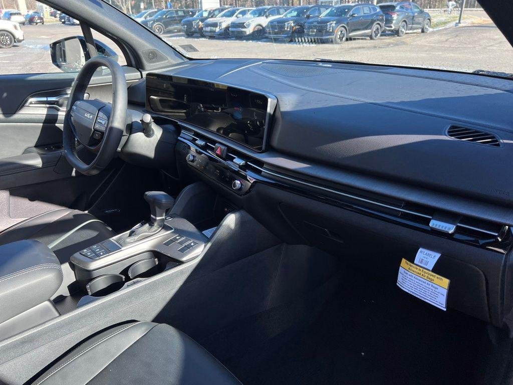 New 2026 Wolf Gray Kia X-Line image 33