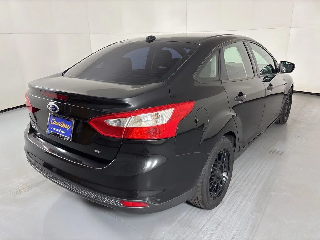 Used 2014 Black Ford SE image 8