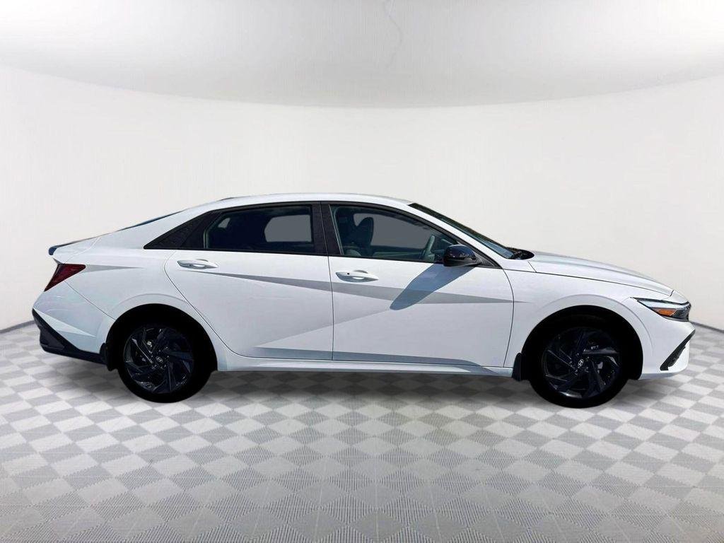 New 2026 White Hyundai SEL Sport image 9