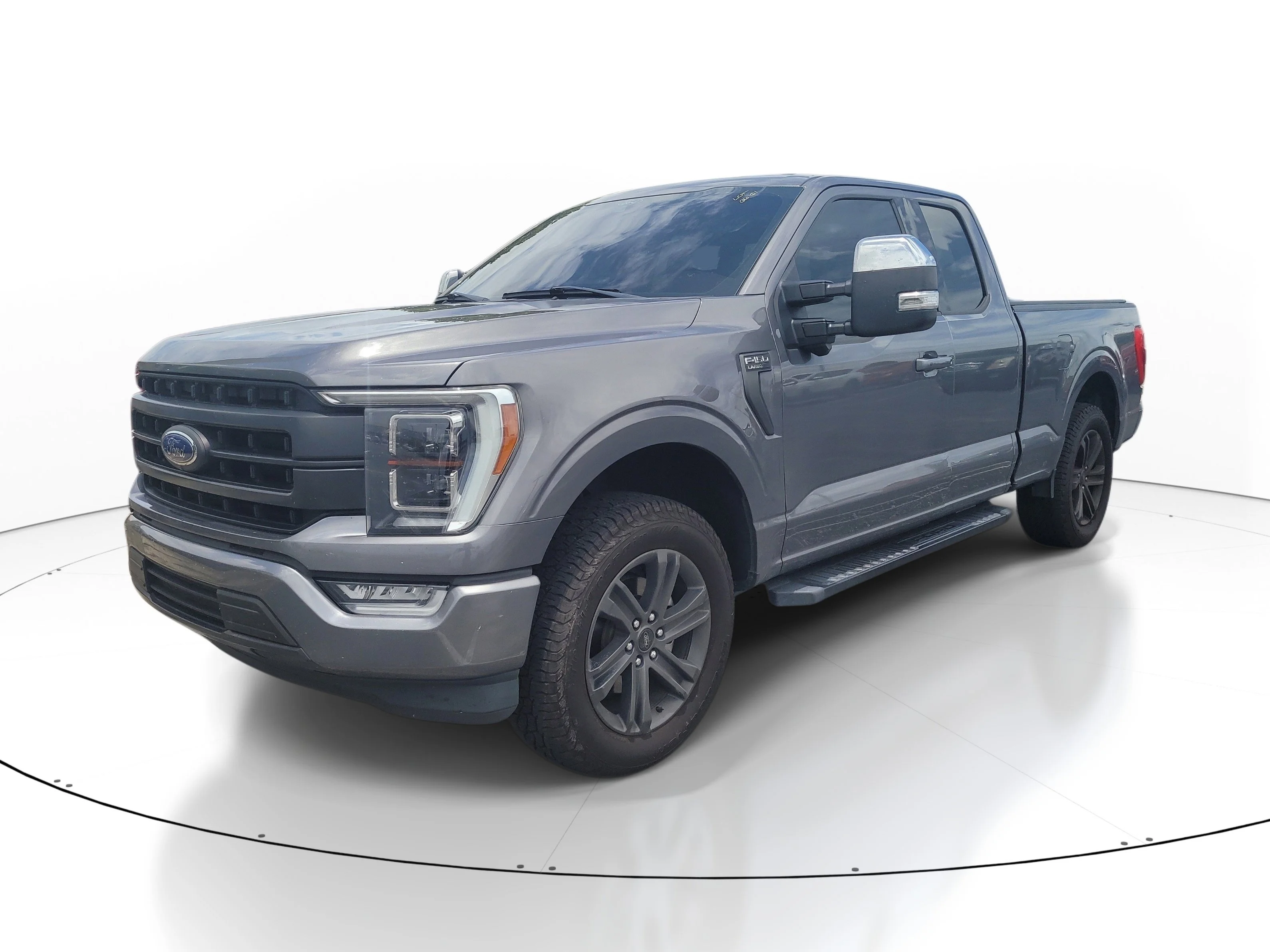Used 2021 Gray Metallic Ford LARIAT image 3