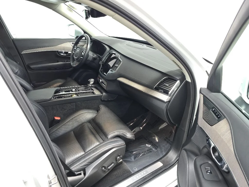 2022 Volvo XC90 Inscription - Photo 16