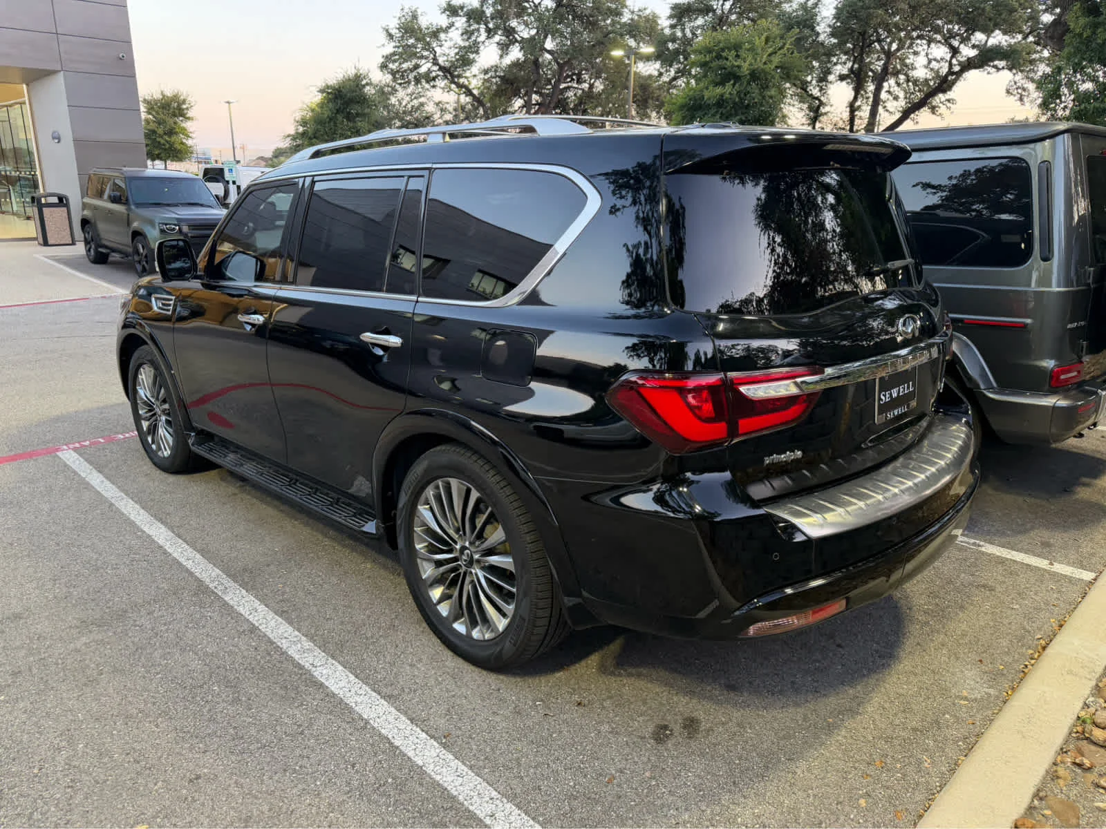 Used 2021 Black Obsidian INFINITI SENSORY image 5