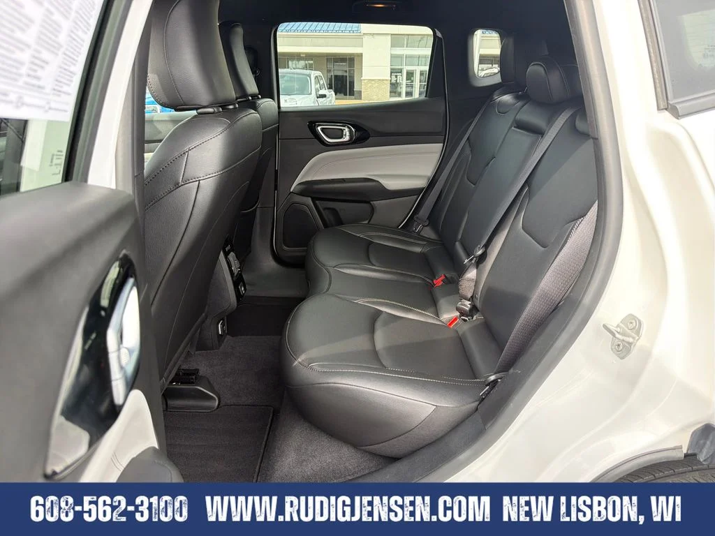 Used 2025 White Jeep Limited image 23
