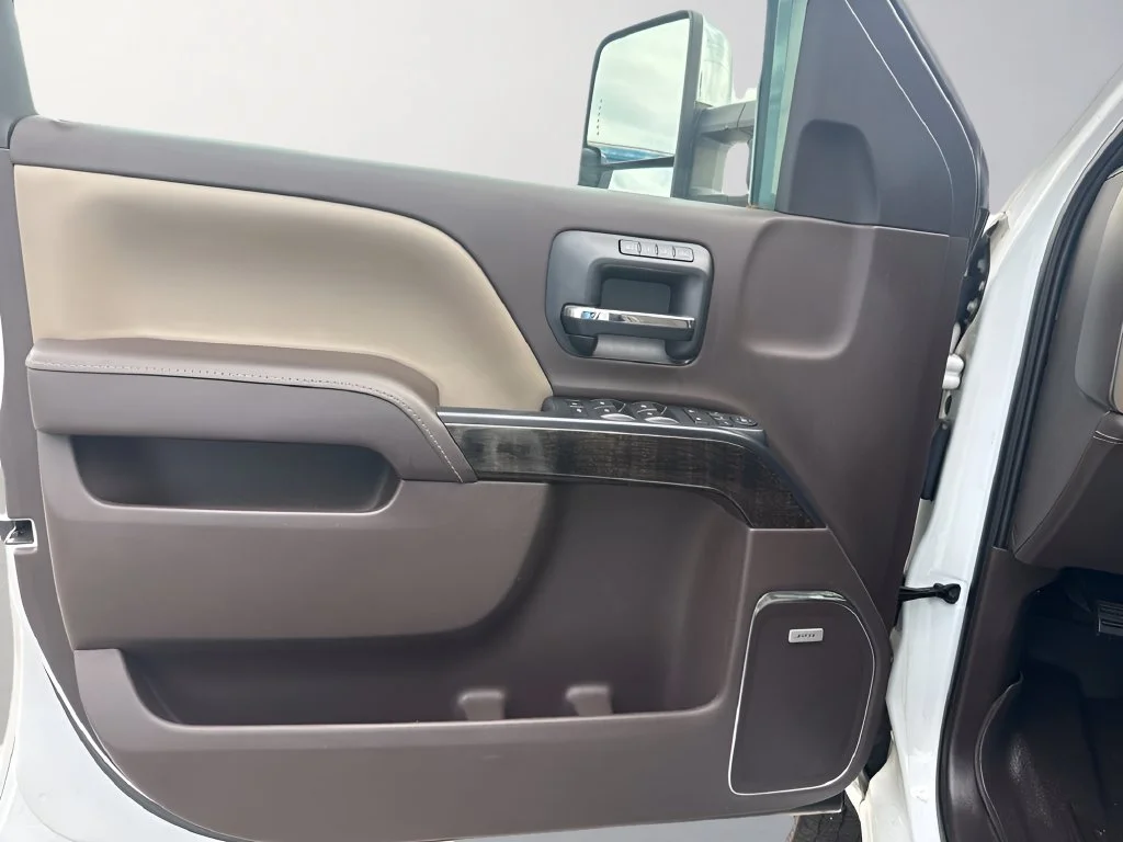 Used 2016 SUMMIT WHITE GMC Denali image 24