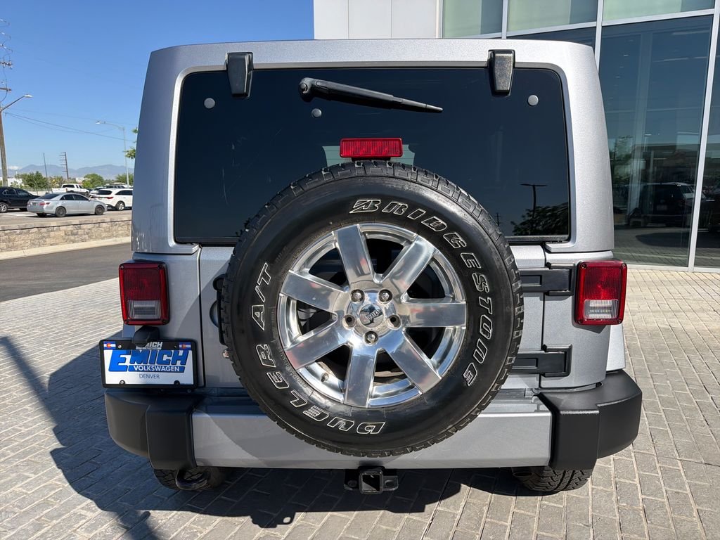 Used 2016 Billet Silver Metallic Jeep Unlimited Sahara image 4